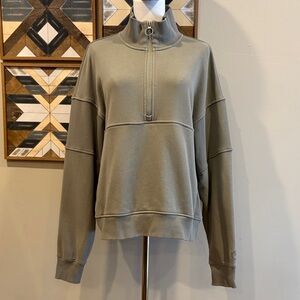 Vuori Women's Sedona Rib Half Zip Sweatshirt in Metal Green size Large